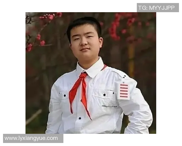 胡金秋的成长之路：从青涩少年到篮球场上的耀眼明星