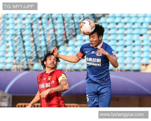 华夏幸福与上海申花激战正酣谁能在中超赛场上笑到最后