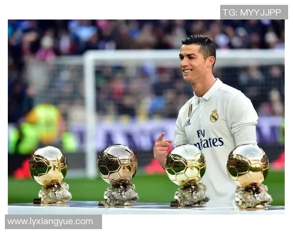 药锤与桑托斯的巅峰对决谁将成为拳坛新王者的传奇之路